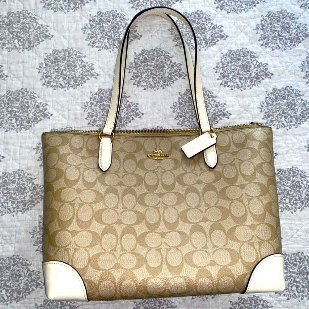 Coach Signature Canvas Tote Bag-LIKE NEW CONDITION!